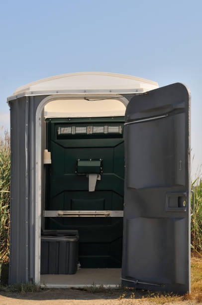 Affordable portable toilet rental in Saybrook Manor, CT